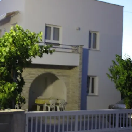Ante Apartman Vir
