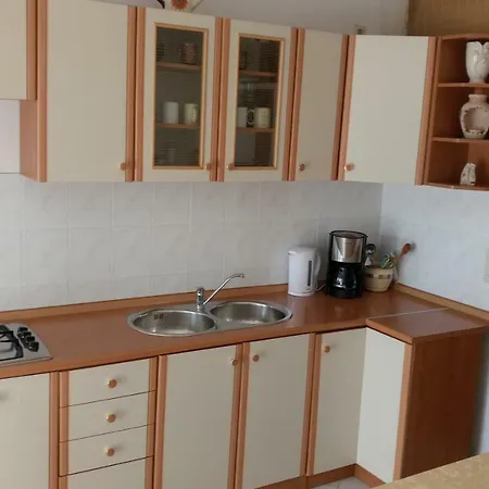 Apartment Ante *
